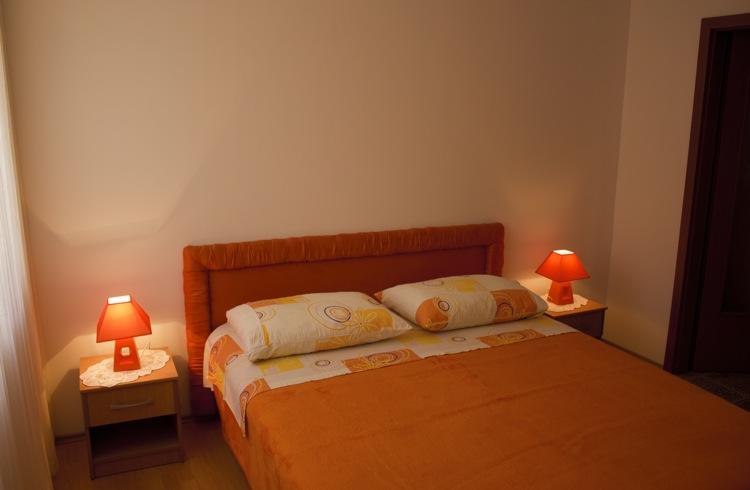 Apartment And Room Daria Vis Island Εξωτερικό φωτογραφία
