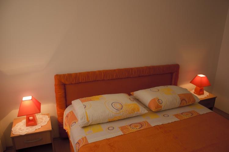 Apartment And Room Daria Vis Island Εξωτερικό φωτογραφία